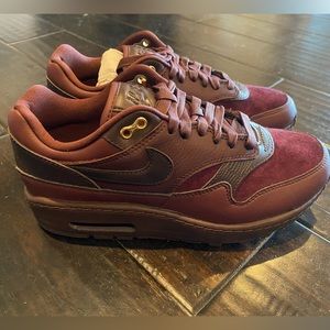 Nike Air max 1 ‘87 size 7